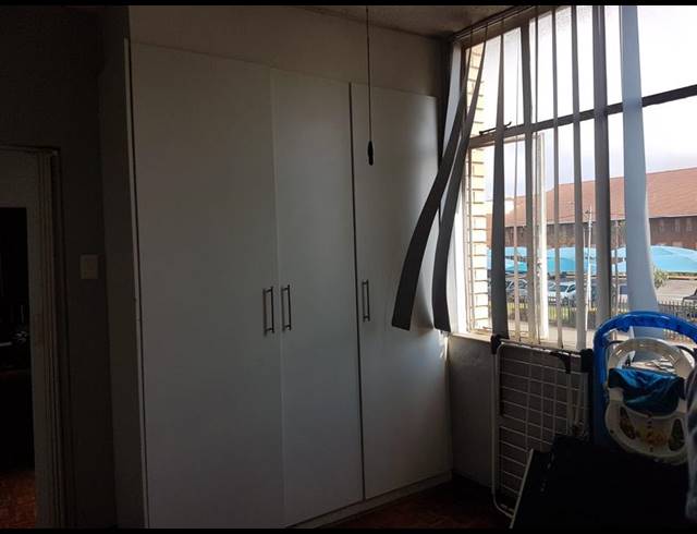 2 BEDROOM APARTMENT FOR SALE IN SYMHURST